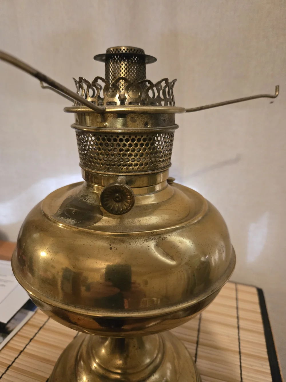 Antique Rayo Oil Lamp Brass Original Center Draft  Late 1800/ 1900s Kerosene